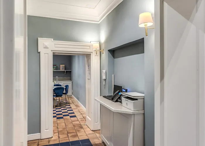 Townhouse Condotti 29