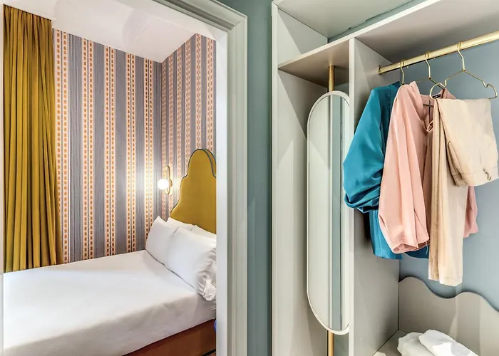 Townhouse Condotti 29