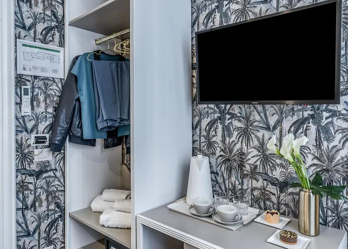 Townhouse Condotti 29