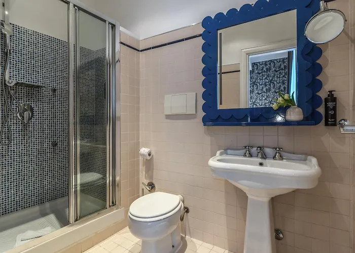 Townhouse Condotti 29